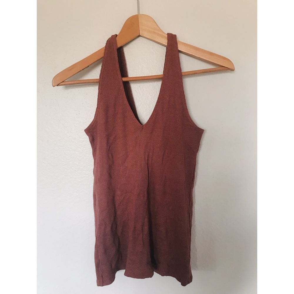 Express Tank Top - Picture 2 of 3